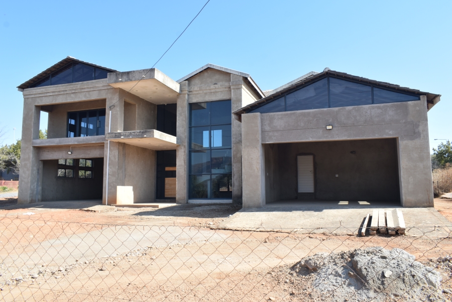 5 Bedroom Property for Sale in Olifantsnek North West